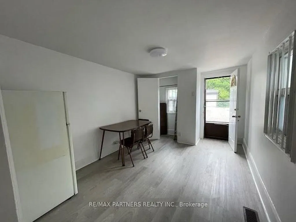2 bed, $2,600 — Photo 4