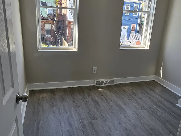 1722 N Monroe St — Photo 10