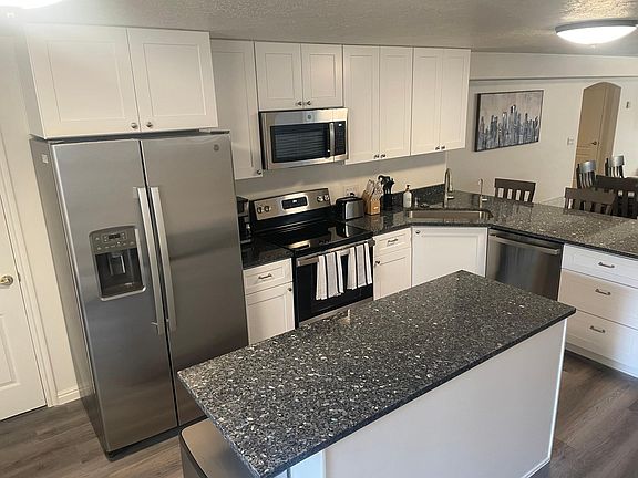 3rd image of 4067 W Red Tail Dr