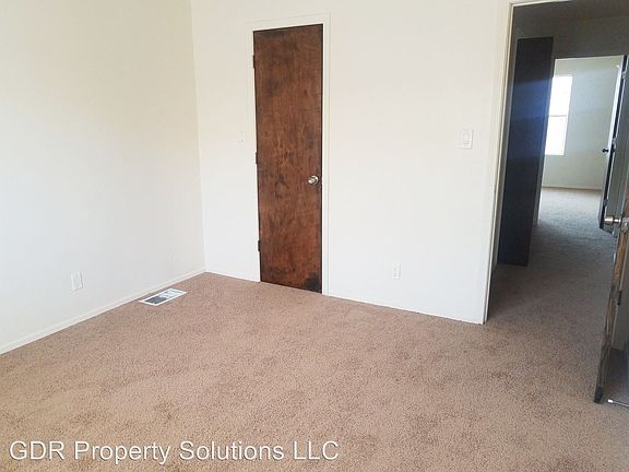 4th image of 1928 Buena Vista Dr SE APT D
