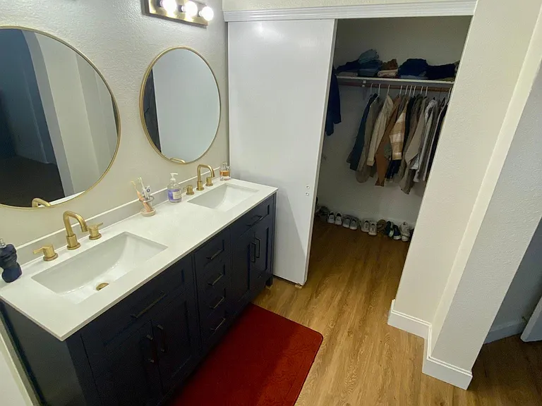 4823 W Chicago St — Photo 2