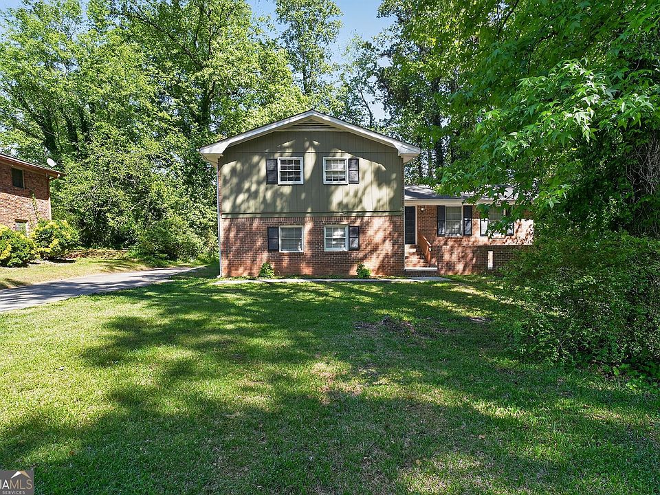 1st image of 2686 Shadowbrook Dr