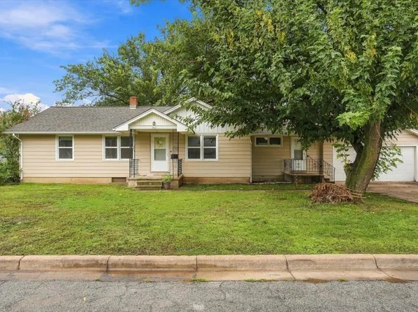 1421 E Kinkaid St, Wichita, KS 67211