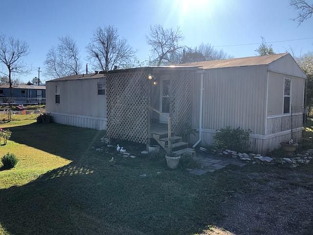 1st image of 913 Pauline St