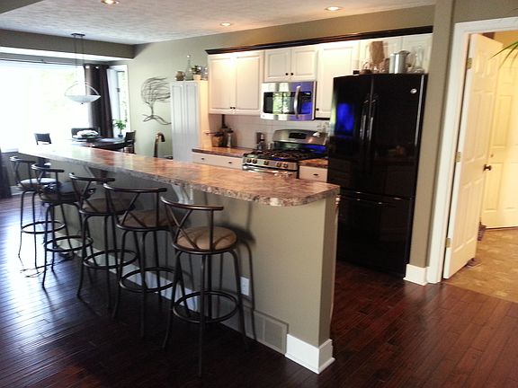 3rd image of 5860 Gleneagle Dr