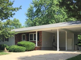 1055 Oregon St, Sullivan, MO 63080