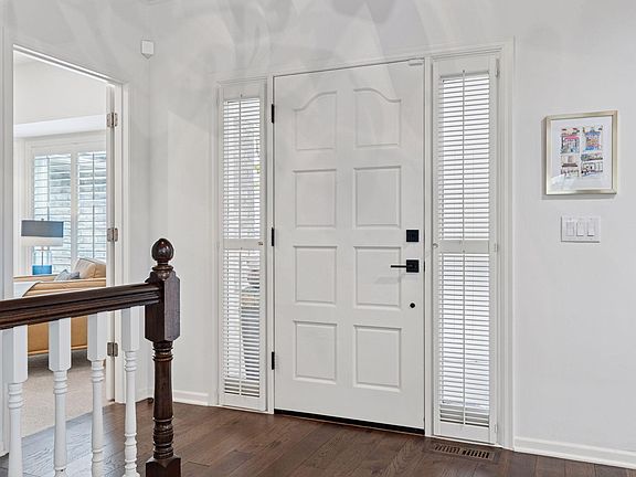 3rd image of 6110 Waterford Ct S