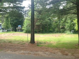 248 E 17th St, Holland, MI 49423