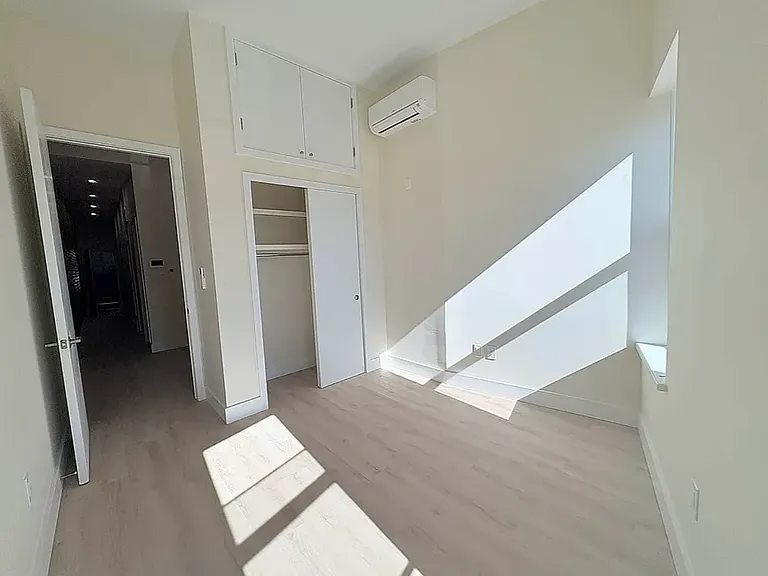 70 E 10th St #3F — Photo 3