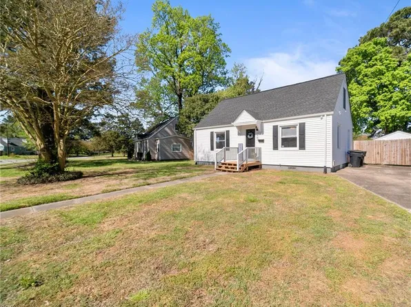 96 Oregon Ave, Portsmouth, VA 23701