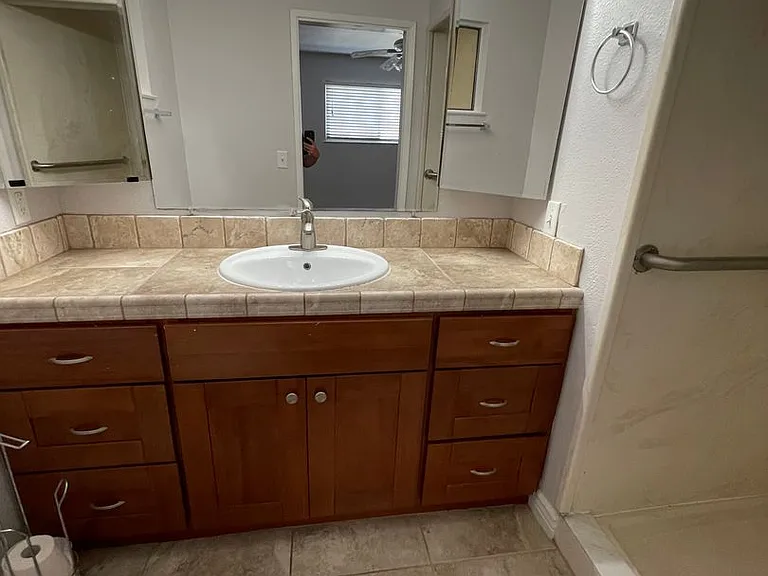 708 S Peggy St — Photo 30