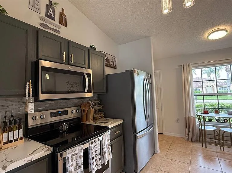 1381 Fallwood Dr — Photo 10