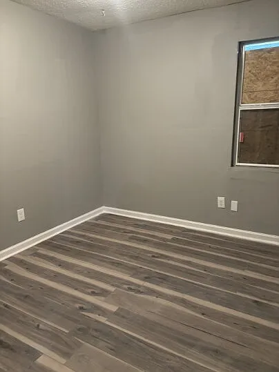 2 bed, 1.0 bath, $1,400 — Photo 3