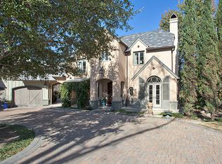 401 Geneseo Rd, Terrell Hills, TX 78209