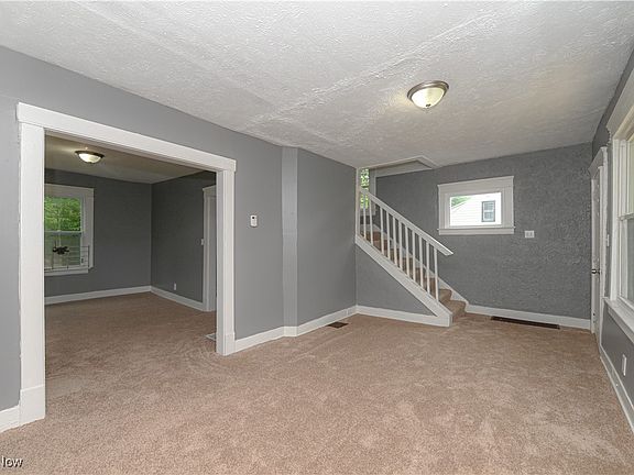 3rd image of 3337 E 143rd St