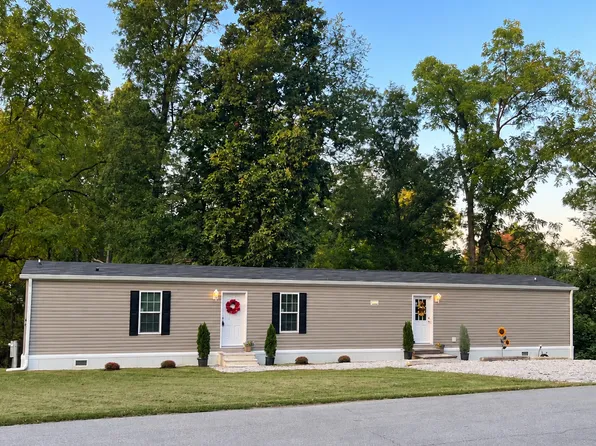 41 Lazy River Rd, Cloverdale, IN 46120