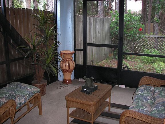 5th image of 917 Stonybrook Cir