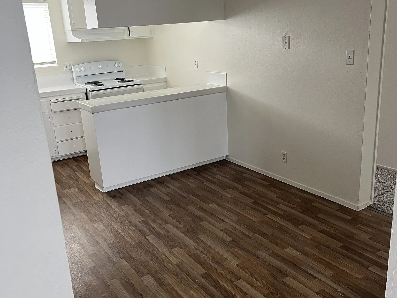 100 Clearland Dr — Photo 3