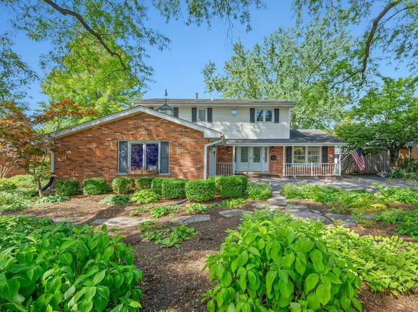 6124 Lane Pl, Downers Grove, IL 60516