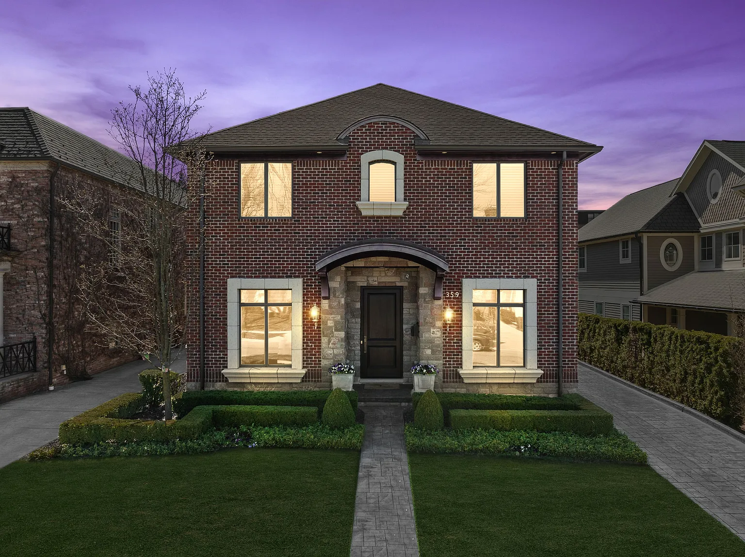 359 Ferndale Ave photo 1