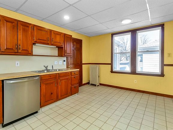 4th image of 25-27 Elmwood Ave