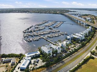 975 NW Flagler Ave APT 307, Stuart, FL 34994