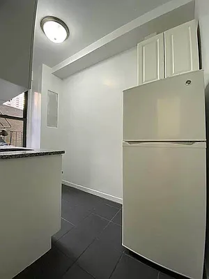Rented by Bond New York | media 4