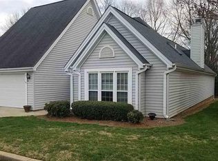 130 Forest Lake Dr, Simpsonville, SC 29681