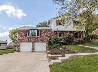 8576 E Barkhurst Dr, Pittsburgh, PA 15237