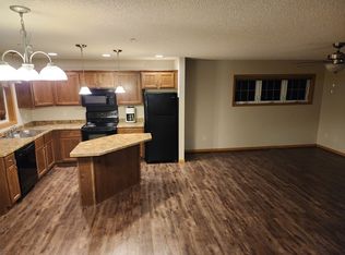 561 Boulder Dr, Hermantown, MN 55811