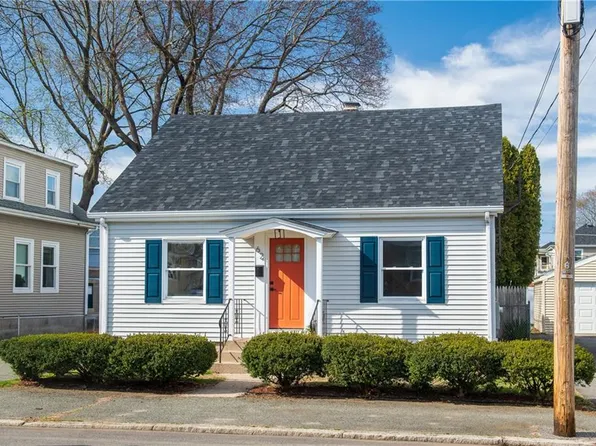 62 Cameron St, Pawtucket, RI 02861