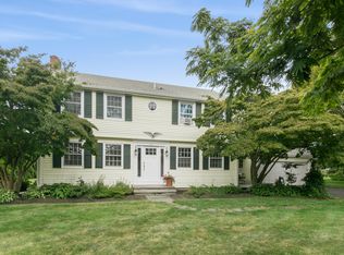 62 Cherry Ln, Madison, CT 06443