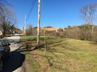 203 S Pine Ridge Rd, Harriman, TN 37748