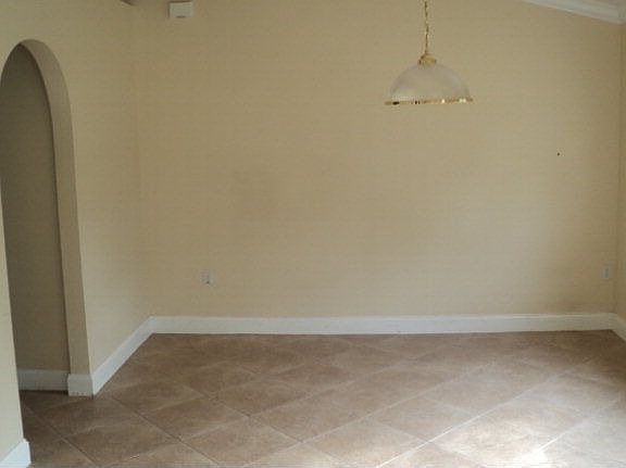 3rd image of 33 Pinelynn Dr