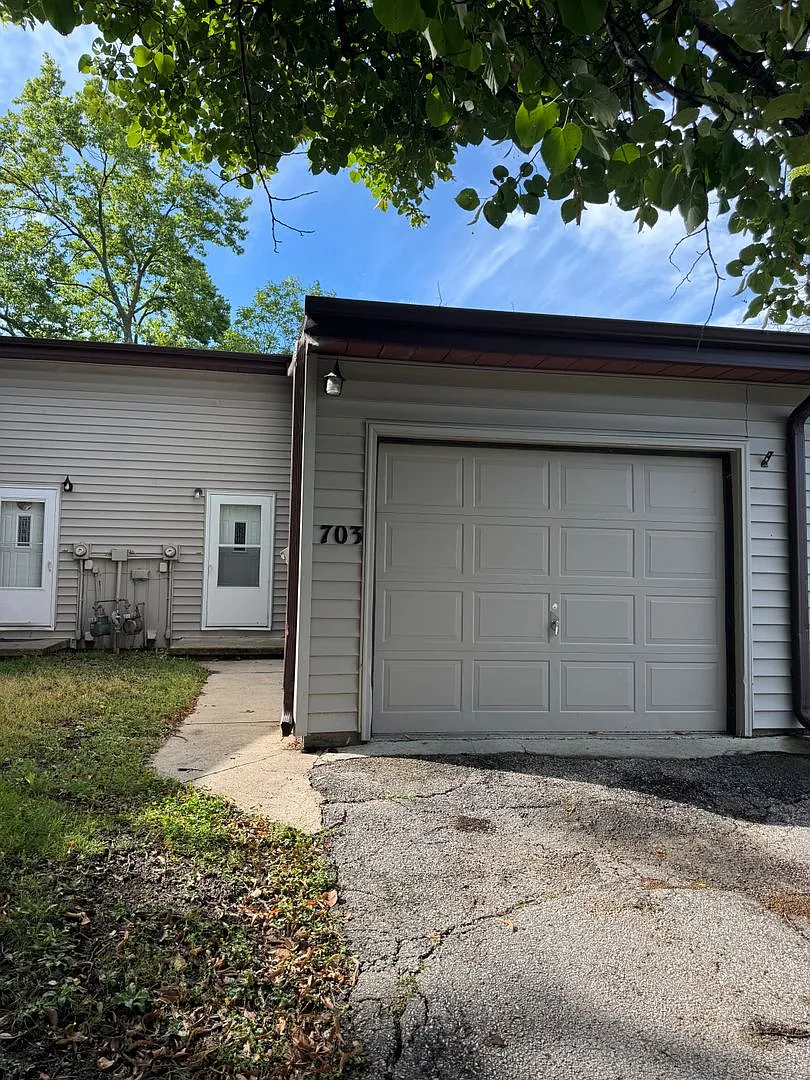 Townhome for rent — Photo 1