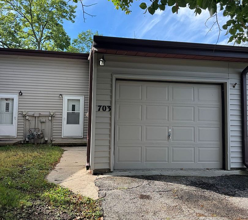 1st image of 703 Westridge Rd
