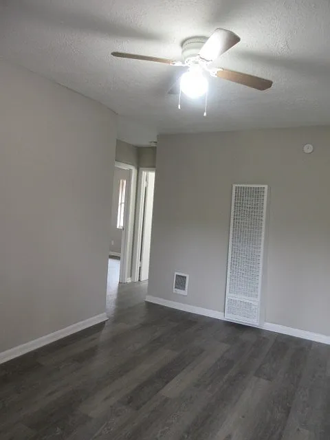 2 bed, 1.0 bath, 600 sqft, $725 — Photo 4