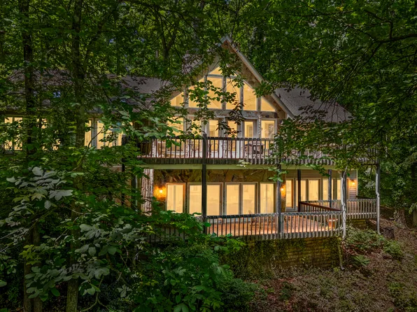 477 Indian Lake Ct, Hiram, GA 30141