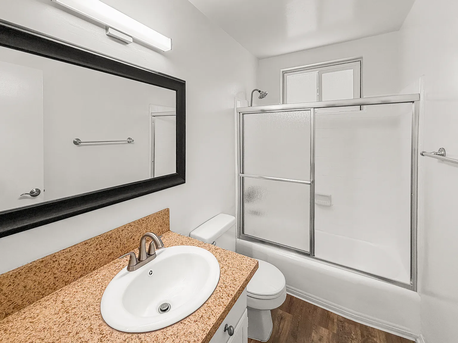 2 bed, 1.5 bath, 950 sqft, $2,895 — Photo 3