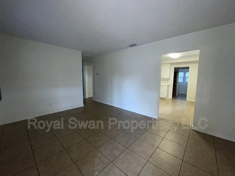227 Palm Ave — Photo 6