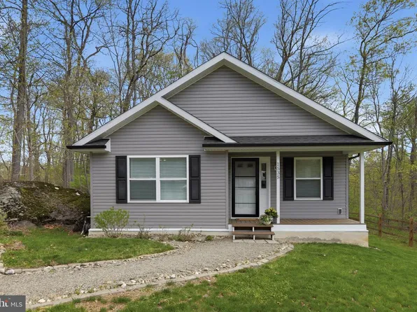 1535 Oak Ln, Upper Black Eddy, PA 18972