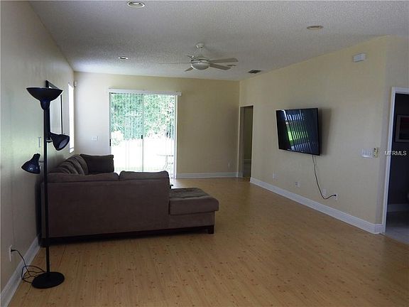 3rd image of 6101 Lanshire Dr