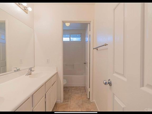 Secondary upstairs bathroom