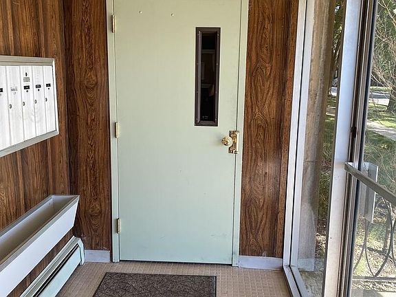 4th image of 429 Wesley Ave APT 304