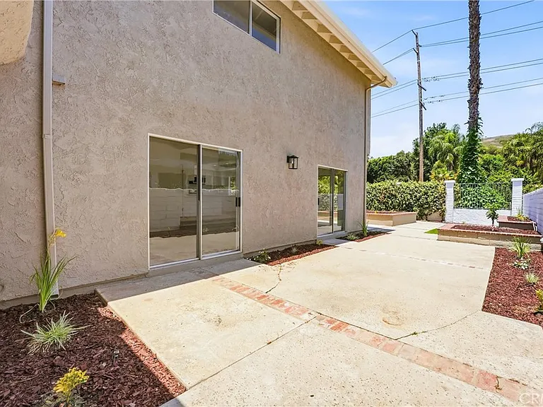 845 Woodcrest Ave — Photo 29