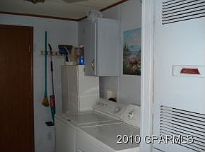5th image of 4415 Steves Ln