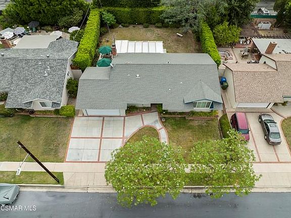 4th image of 8562 Remmet Ave