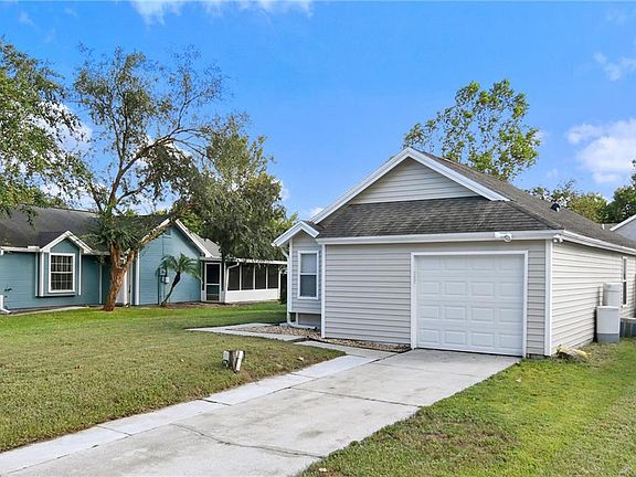 3rd image of 9950 Triple Crown Cir