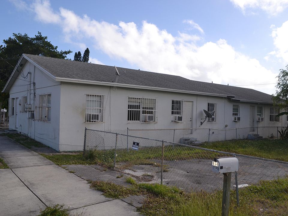 1st image of 908 W 14th 1 Street