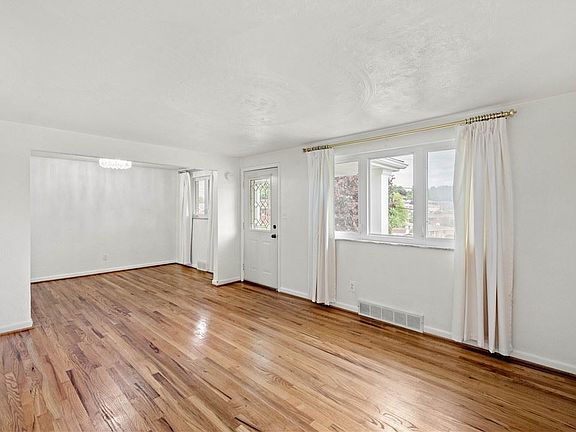 2nd image of 214 Howell St